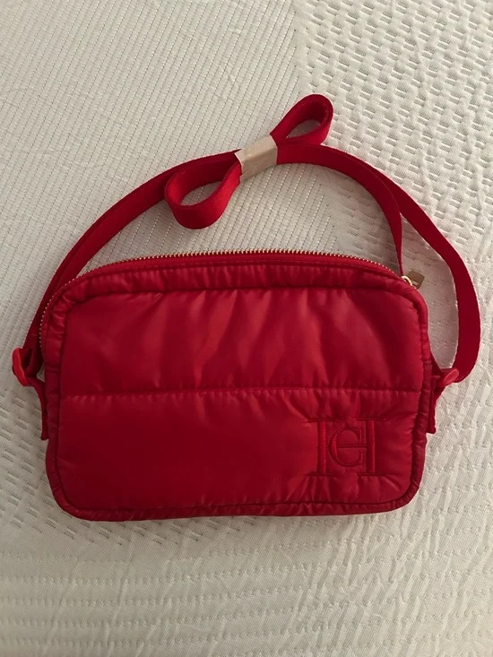 Carolina Herrera Red Quilted Crossbody Bag NWOT - Picture 1 of 4